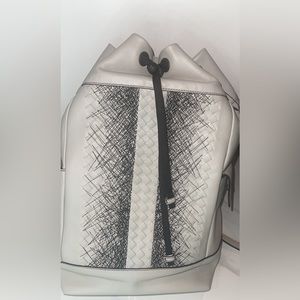 Brand new Bottega veneta.
